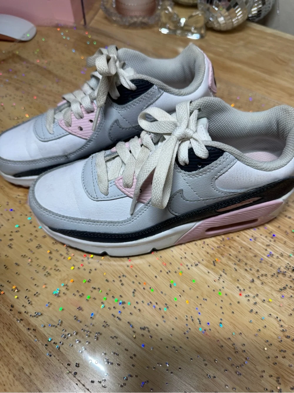 Nike Air Max-style White, Pink & Black kids Sneakers